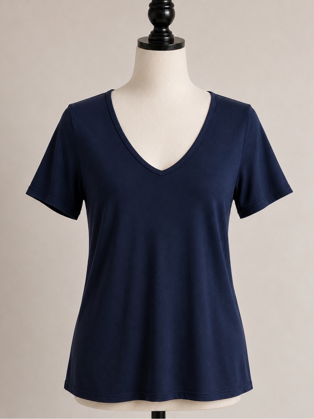 Old Navy Luxe V-Neck T-Shirt - Size Large - NWOT